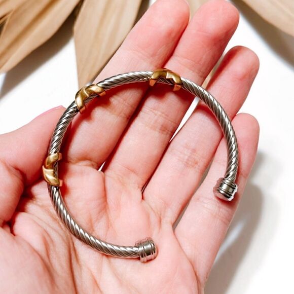 Two tone textured bangle A165 - Picture 5 of 5